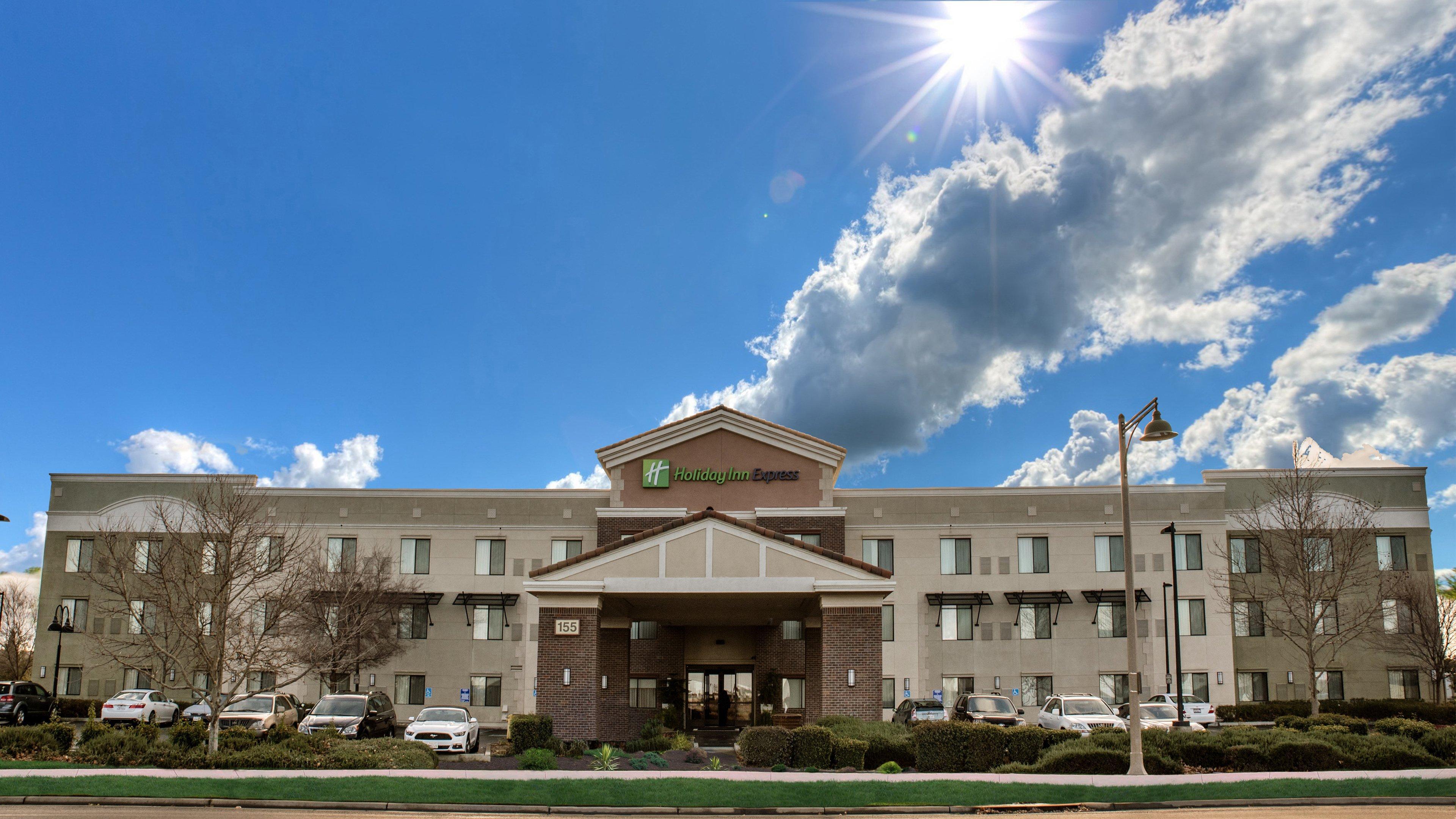 Holiday Inn Express Hotel & Suites Lincoln-Roseville Area, An Ihg Hotel Kültér fotó