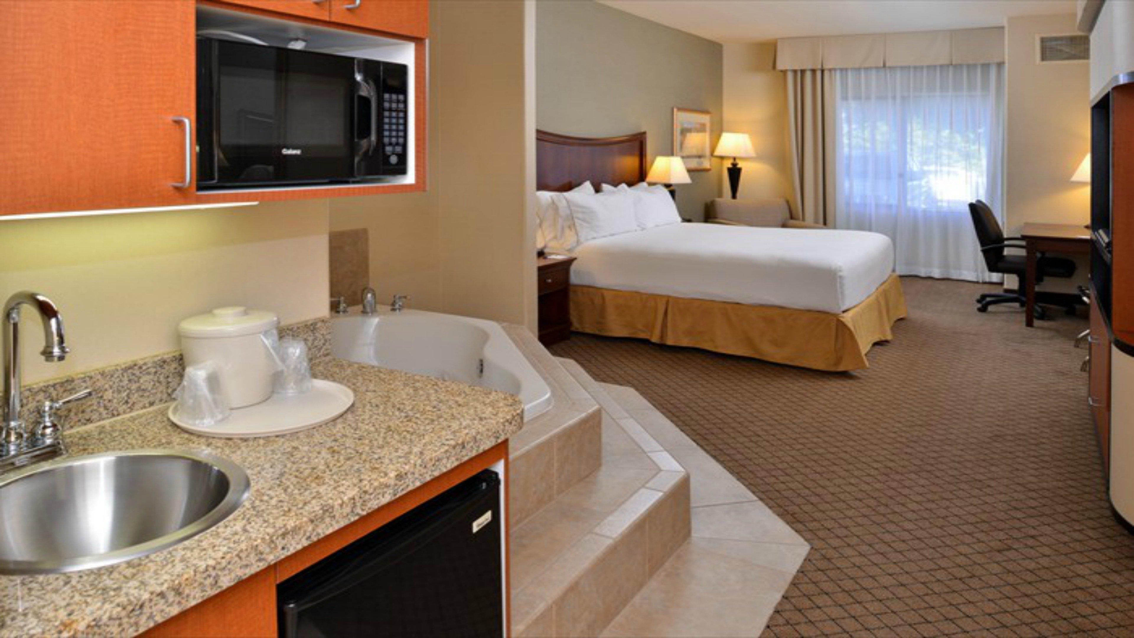 Holiday Inn Express Hotel & Suites Lincoln-Roseville Area, An Ihg Hotel Kültér fotó