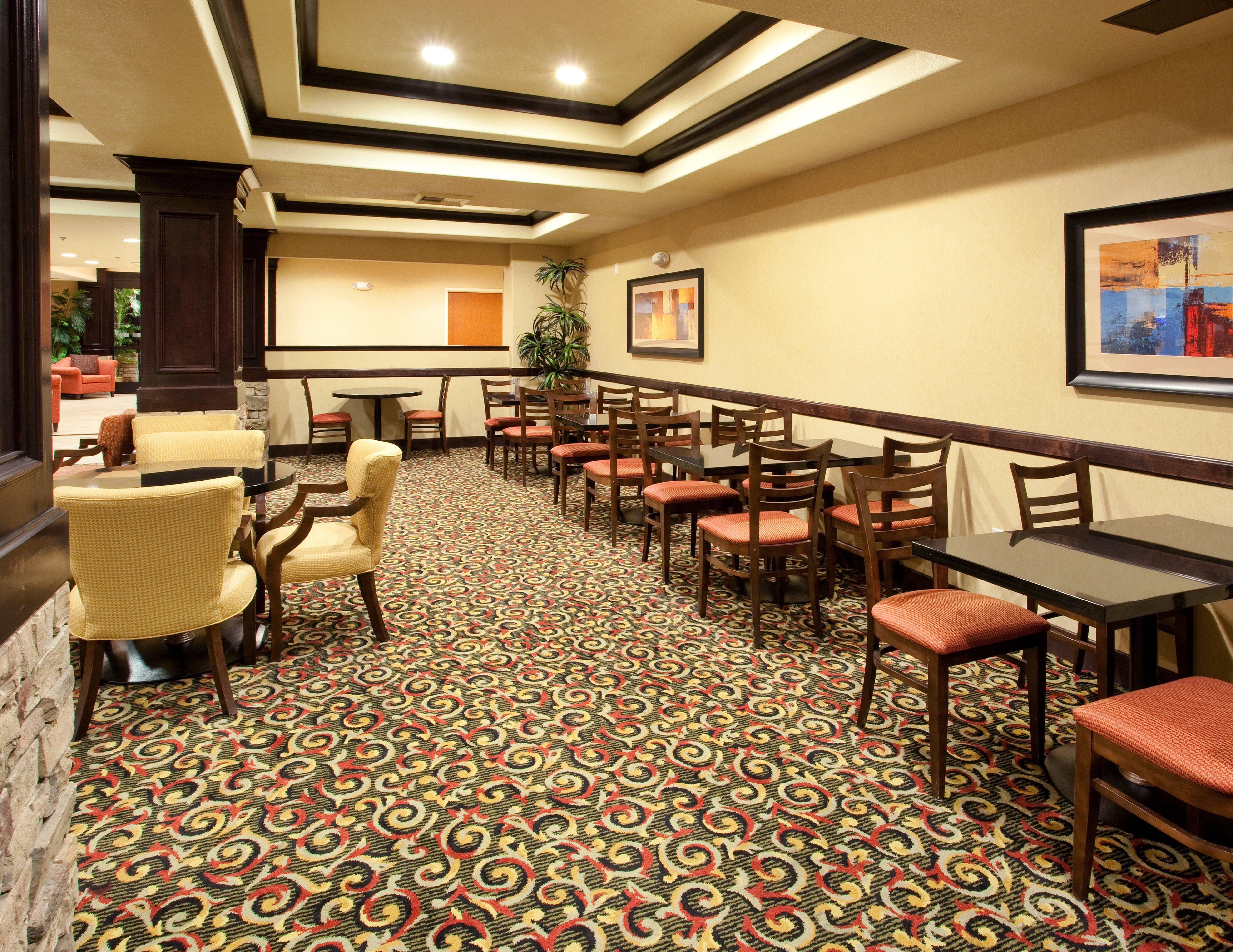 Holiday Inn Express Hotel & Suites Lincoln-Roseville Area, An Ihg Hotel Kültér fotó