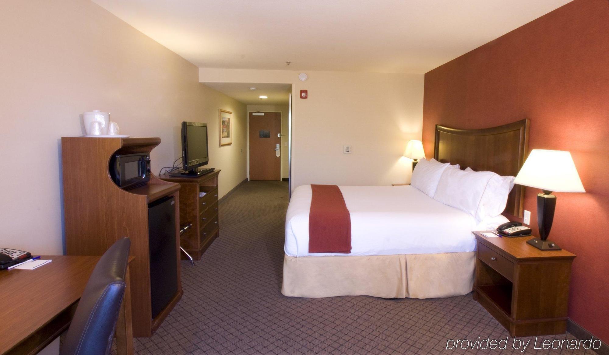 Holiday Inn Express Hotel & Suites Lincoln-Roseville Area, An Ihg Hotel Kültér fotó